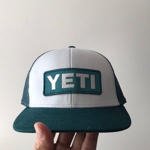 Yeti Trucker hat